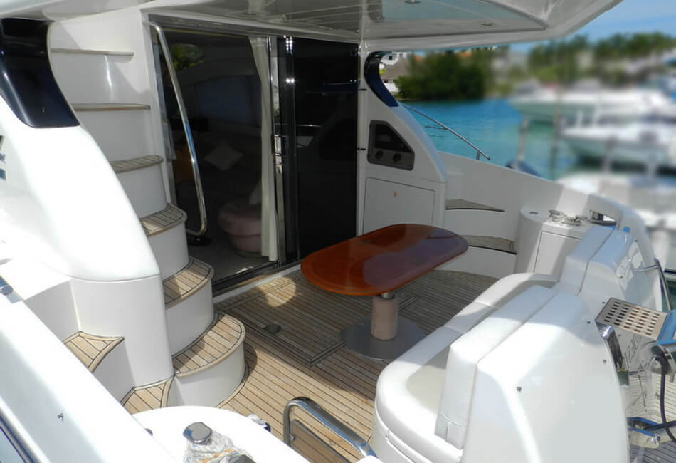  50 Ft Azimut Flybridge Luxurious Yacht 